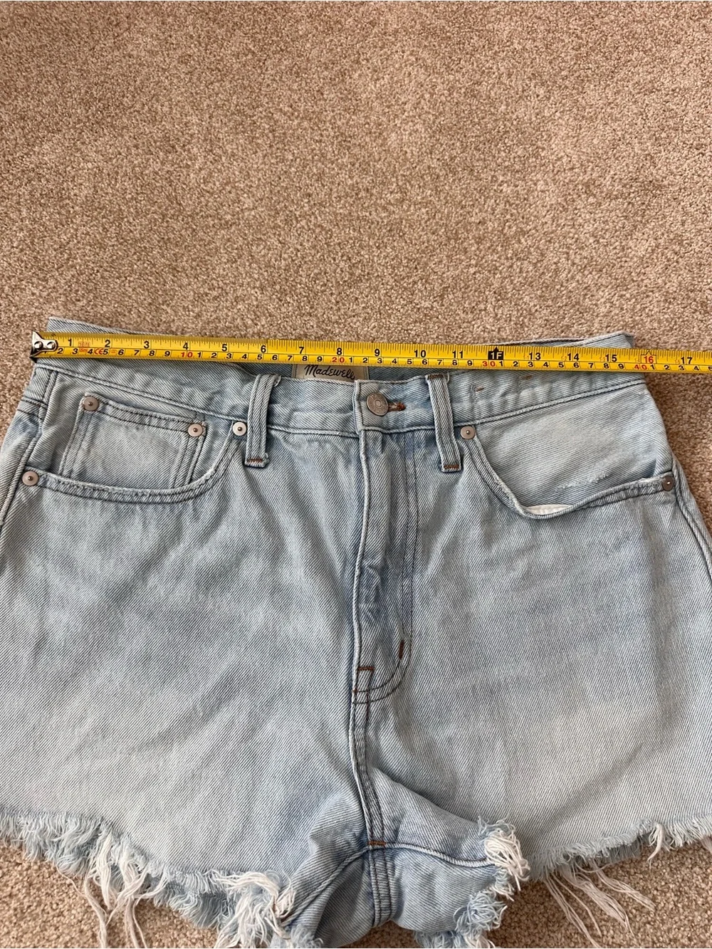 Madewell Relaxed Denim Shorts Cutoff Light Wash 100% Cotton Raw Hem Size 28
